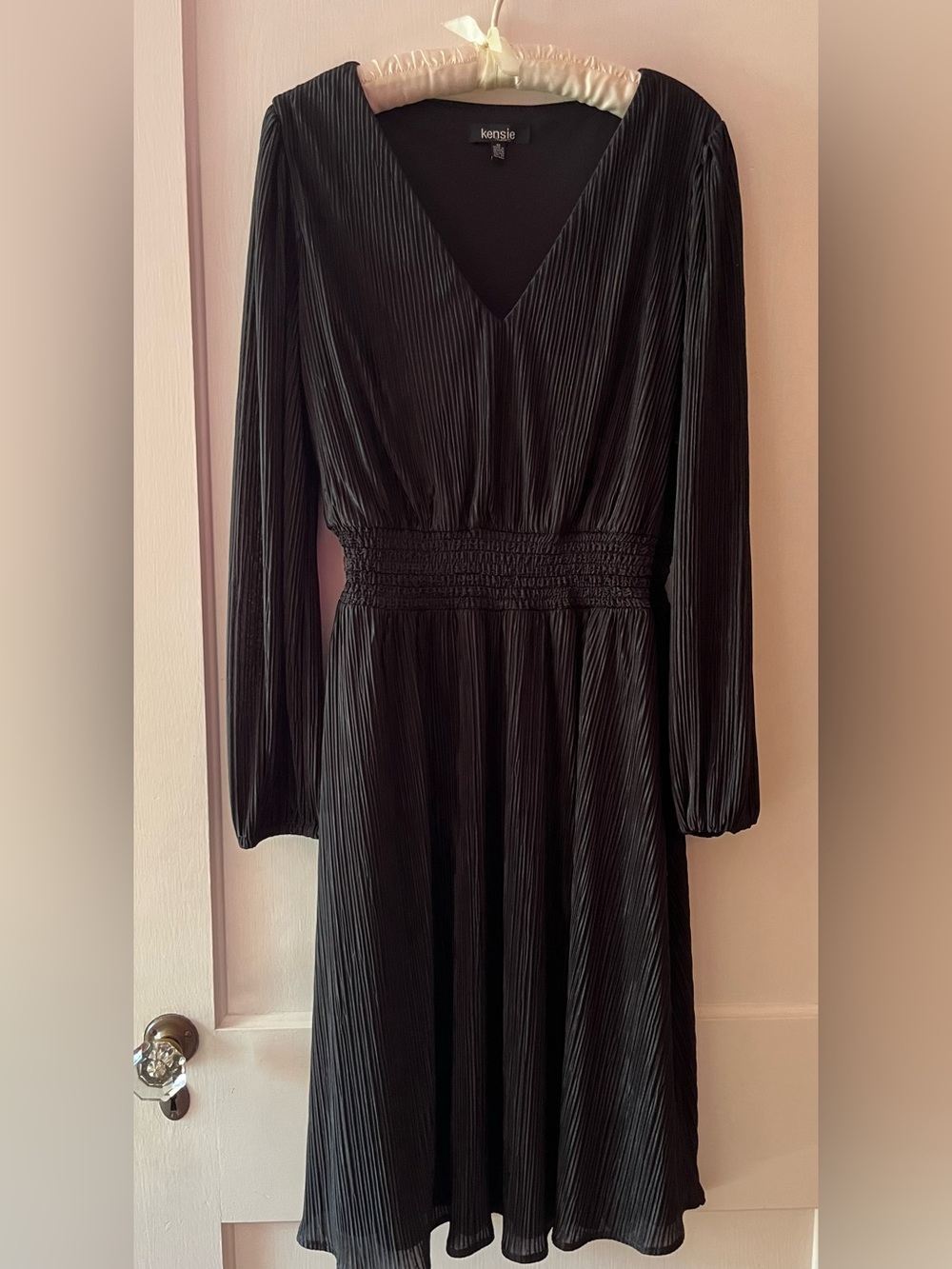 kensie Black Pleated V-Neck Long Sleeve Dress with Elasticized Hourglass Waist